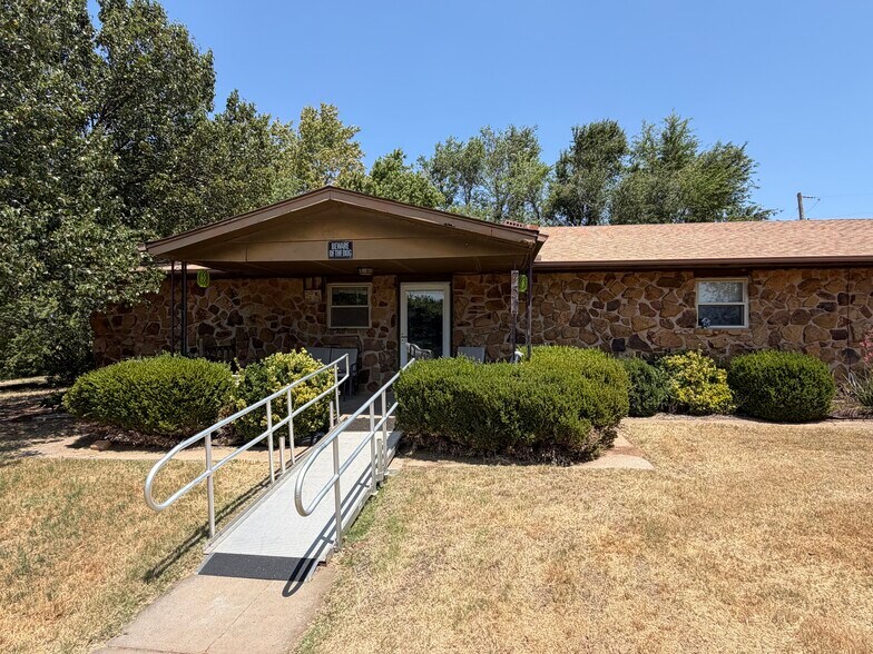 More Photos Of 725 County Street, Tuttle Auto Salvage Facility For Sale
