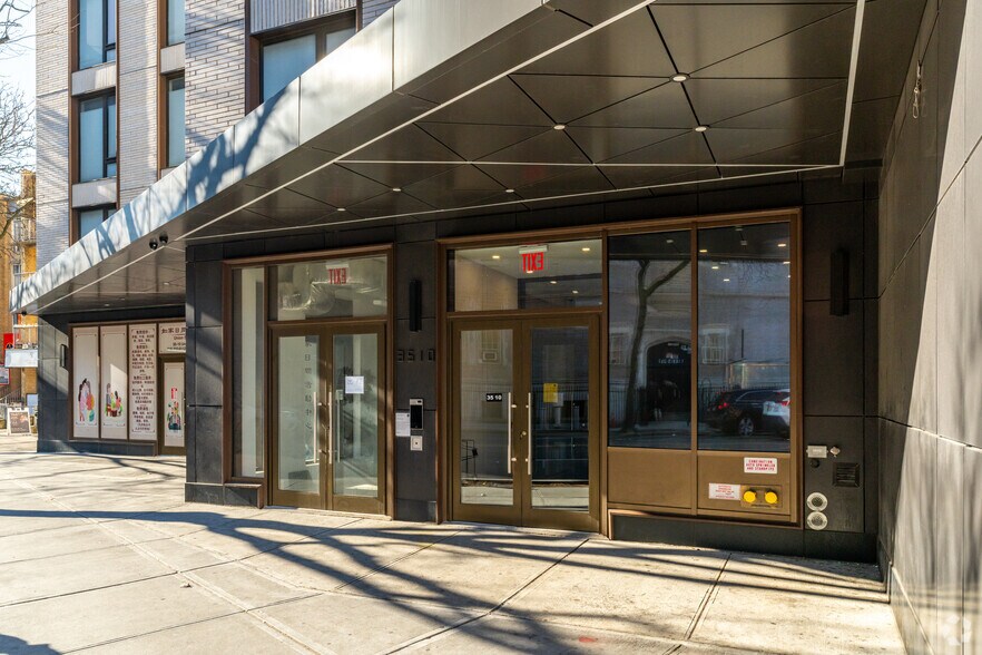 More Photos Of 3510 Union St, Flushing Apartments For Lease