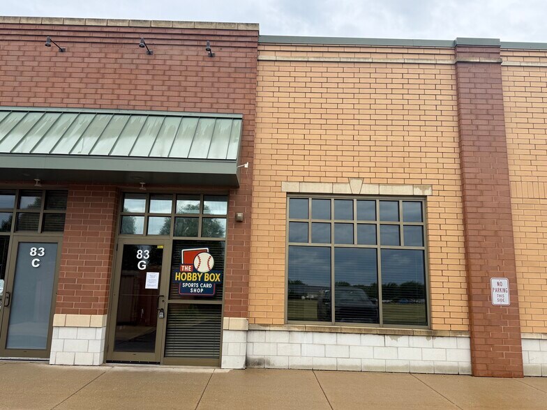 More Photos Of 83 Templeton Dr, Oswego Office For Lease