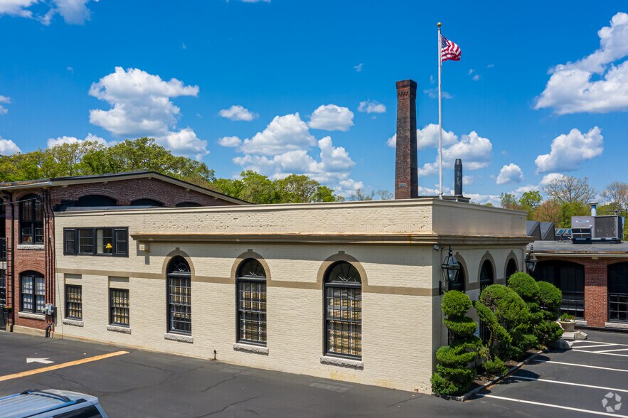 More Photos Of 31 Hayward St, Franklin Industrial For Lease