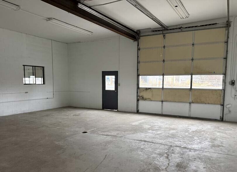 More Photos Of 592 Locust St S, Twin Falls Warehouse For Lease