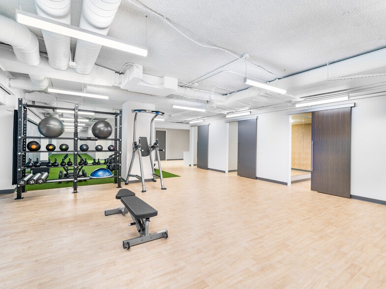 More Photos Of 250 Massachusetts Ave NW, Washington Office For Lease