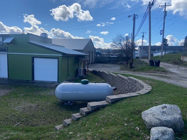 More Photos Of 125 N Washington Ave, Newport Freestanding For Sale