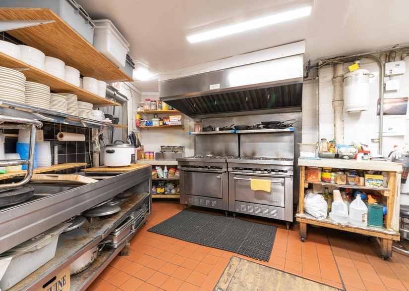 More Photos Of 611 Summit Ave, Union City Storefront Retail Residential For Sale