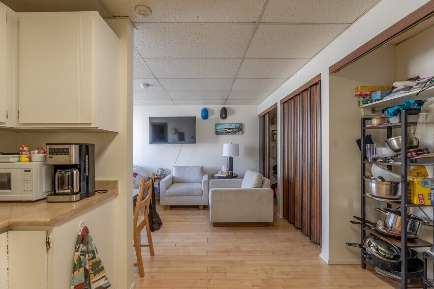 More Photos Of 157 Wade Av W, Penticton Apartments For Sale
