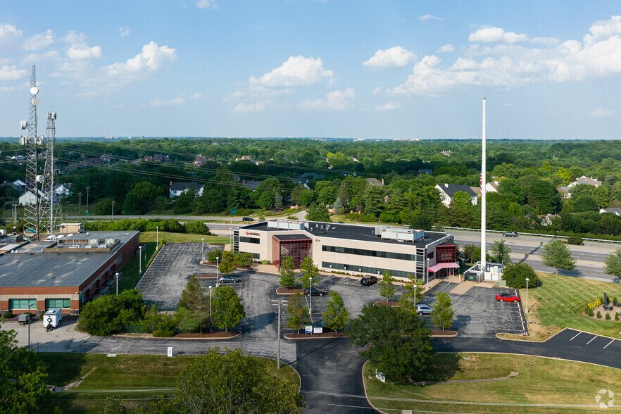 More Photos Of 884 Woods Mill Rd, Ballwin Medical For Lease