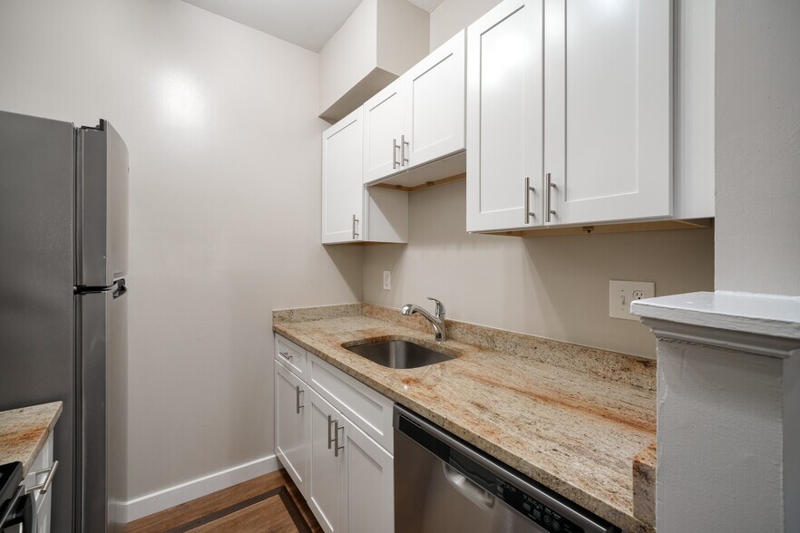 More Photos Of 500 W Franklin St, Baltimore Apartments For Sale