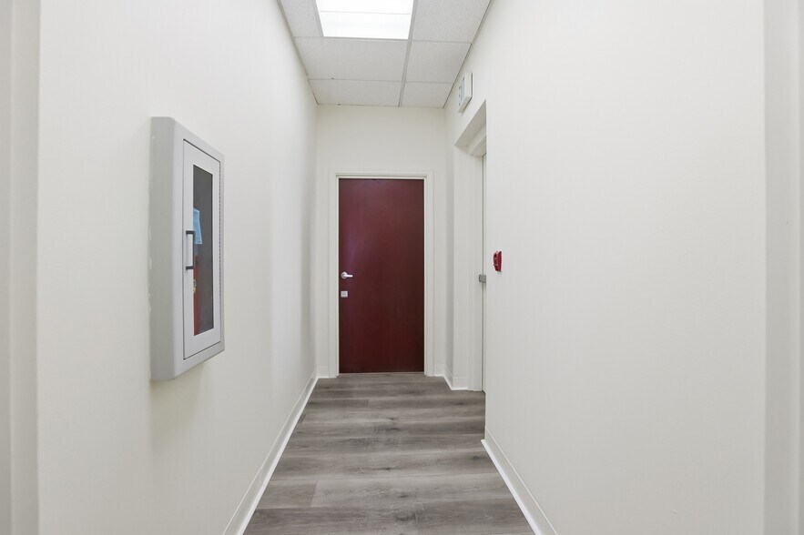 More Photos Of 2925 Lord Baltimore Dr, Windsor Mill Medical For Lease