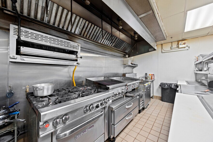 More Photos Of 2717 Lorain Ave, Cleveland Restaurant For Sale