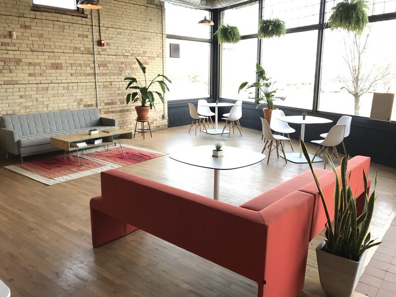 More Photos Of 333 Cesar E Chavez Ave SW, Grand Rapids Storefront Retail Office For Lease