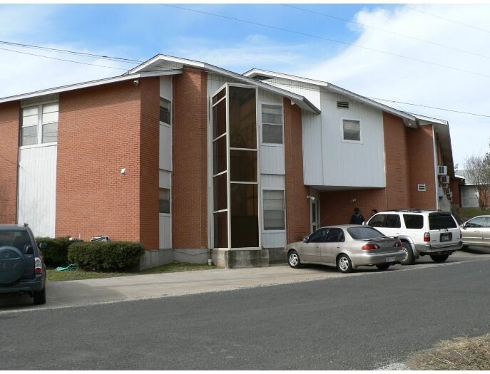 More Photos Of 605 Hwy 290 North, Elgin Office For Sale