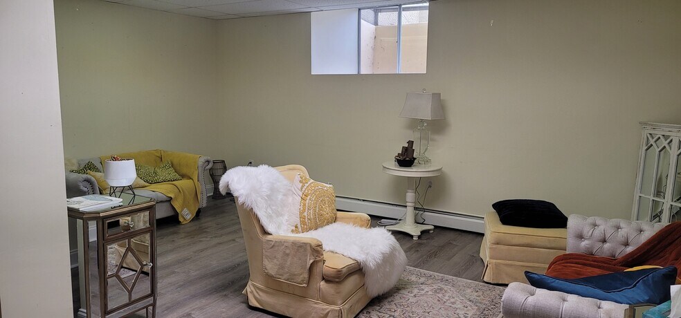 More Photos Of 10 S Clinton St, Doylestown Office For Lease