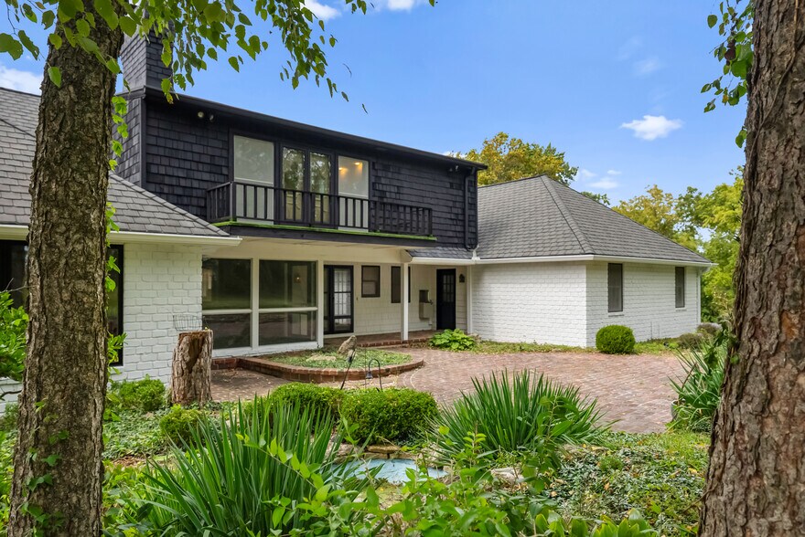 More Photos Of 1901 Moffet Rd, Saint Joseph Specialty For Sale
