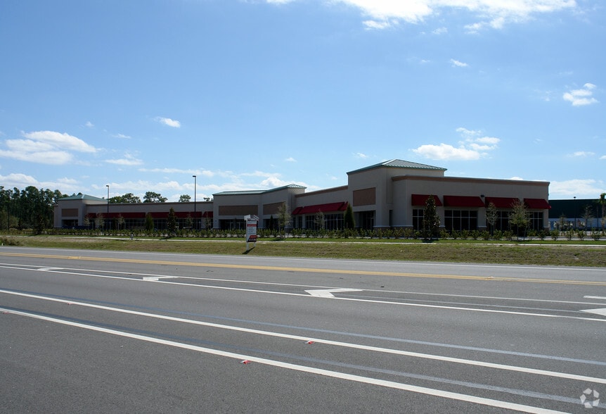 More Photos Of 1701-1729 Business Center Ln, Kissimmee General Retail For Lease