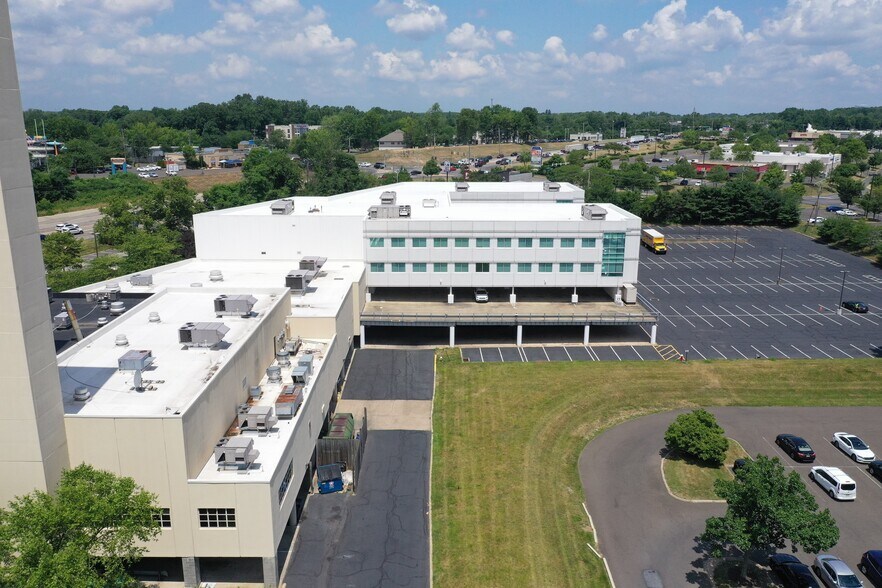 More Photos Of 444 Oxford Valley Rd, Langhorne Medical For Sale