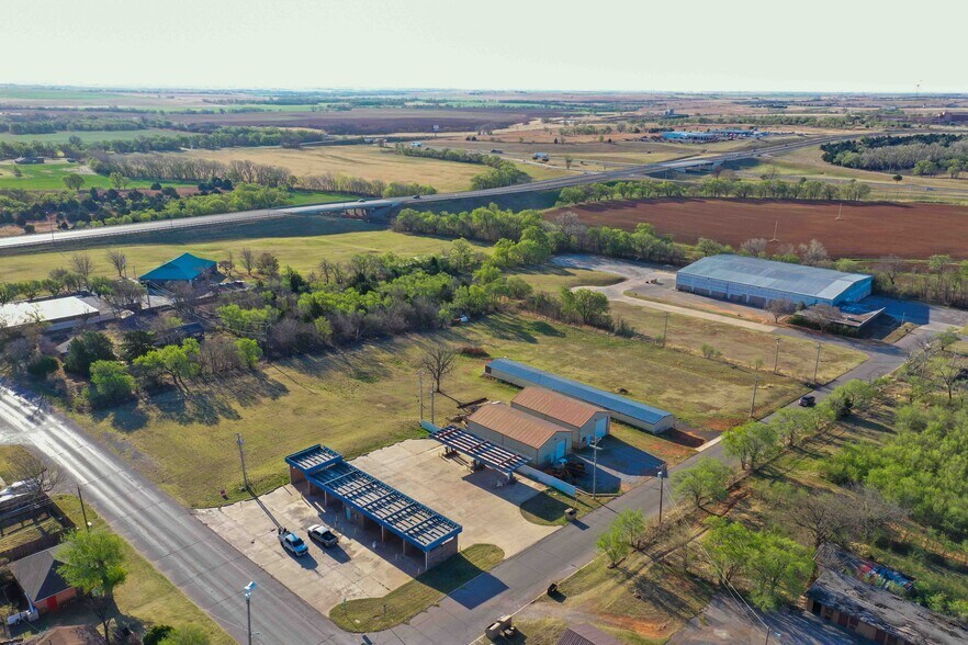 More Photos Of 600 Opal Ave, Clinton Carwash For Sale