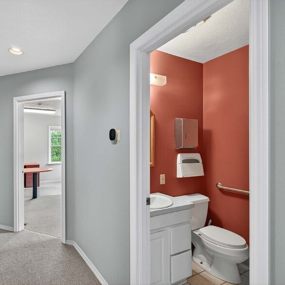 More Photos Of 4340 SW 110th Ave, Beaverton Medical For Sale