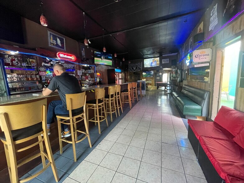 More Photos Of 8554 Washington Blvd, Culver City Bar For Sale