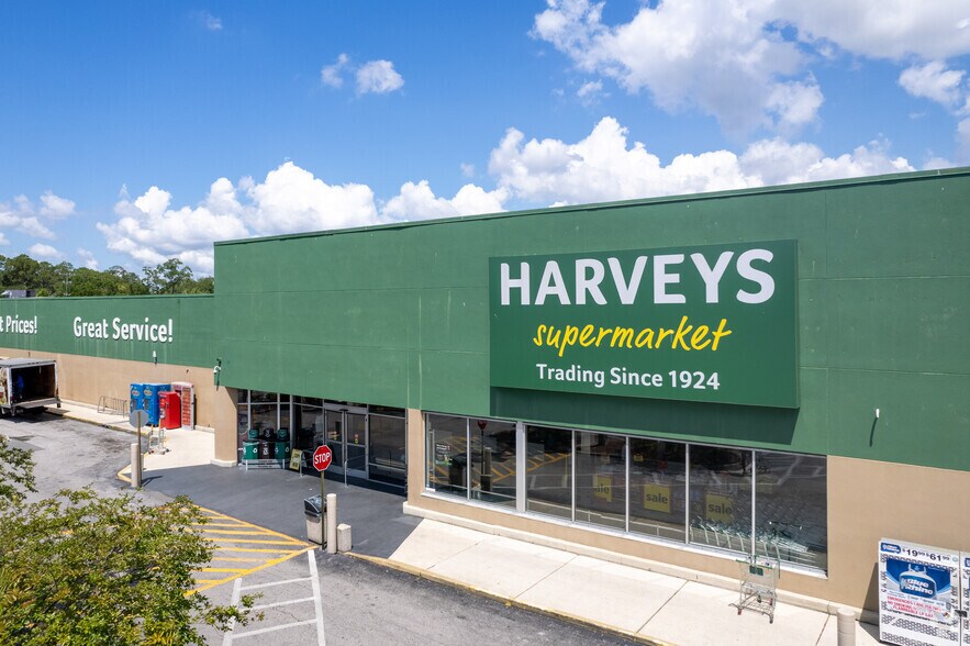 More Photos Of 5839-5909 University Blvd W, Jacksonville Storefront For Lease