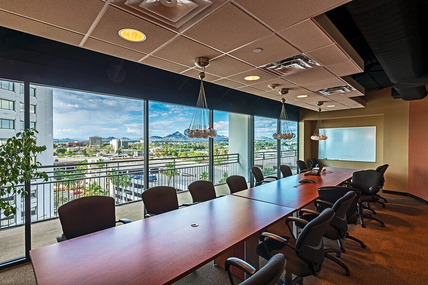 More Photos Of 3033 N Central Ave, Phoenix Office For Sale