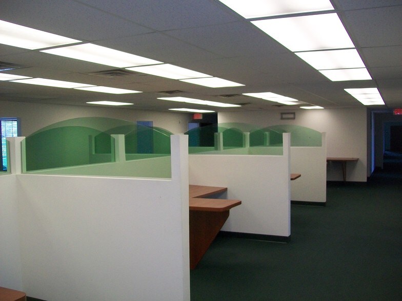 More Photos Of 1 Turtle Creek Cir, Swanton Office For Lease