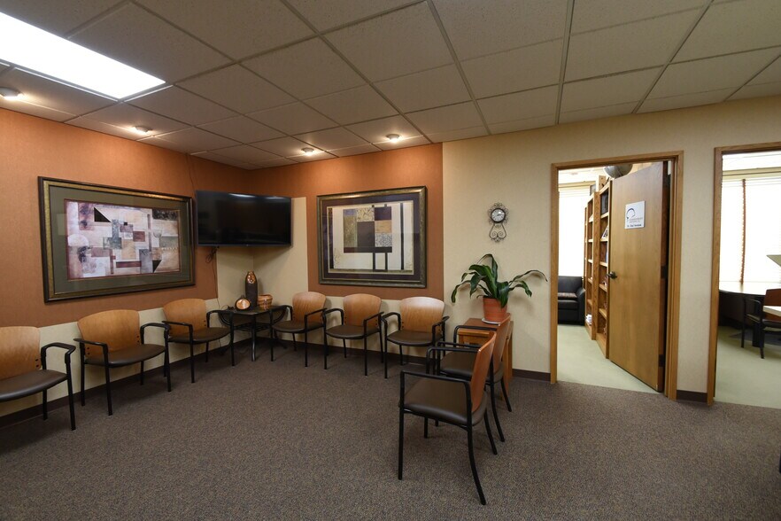More Photos Of 1220 Main Ave, Fargo Medical For Sale