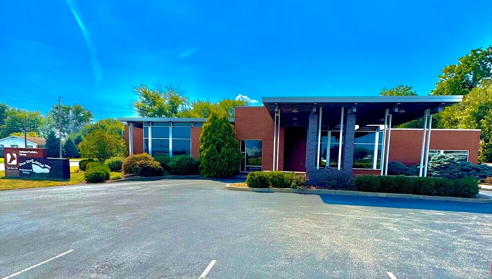 More Photos Of 1239 E 4th Street Rd, Seymour Office For Lease