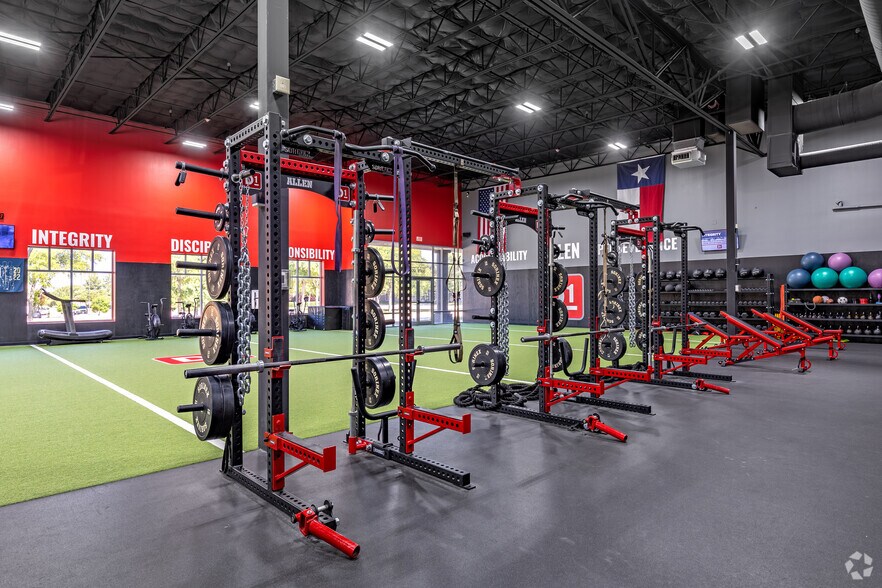 More Photos Of 500 W Bethany Dr, Allen Flex For Lease