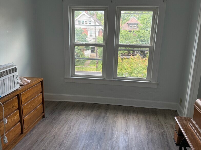 More Photos Of 2054 N 4th St, Columbus Apartments For Sale