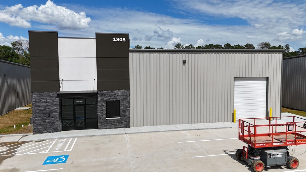 Primary Photo Of 1800 Meadow Edge Ln, Spring Warehouse For Sale