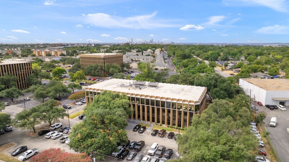 More Photos Of 313 E Anderson Ln, Austin Office For Sale