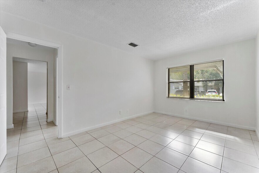 More Photos Of 1100 SW 4th Ave, Delray Beach Apartments For Sale