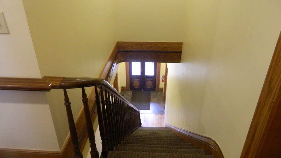 More Photos Of 94 N Sandusky St, Delaware Office For Lease