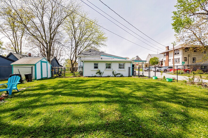 More Photos Of 1101 S Rogers St, Bloomington Multifamily For Sale