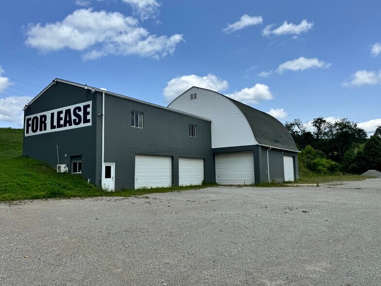 More Photos Of 797 Carlton Dr, Bentleyville Warehouse For Lease