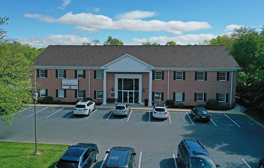More Photos Of 1725-1755 Oregon Pike, Lancaster Office For Lease