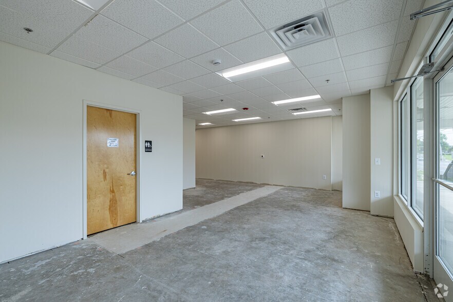 More Photos Of 1 Housel Cir, Hillsborough Apartments For Lease