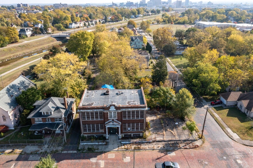 More Photos Of 408 N Conover St, Dayton Schools For Sale