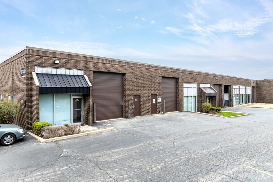 Primary Photo Of 2246 N Palmer Dr, Schaumburg Warehouse For Lease