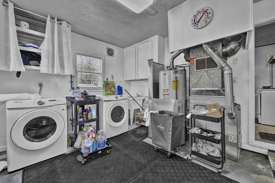 More Photos Of 44077 Oberlin Elyria Rd, Oberlin Hotel For Sale