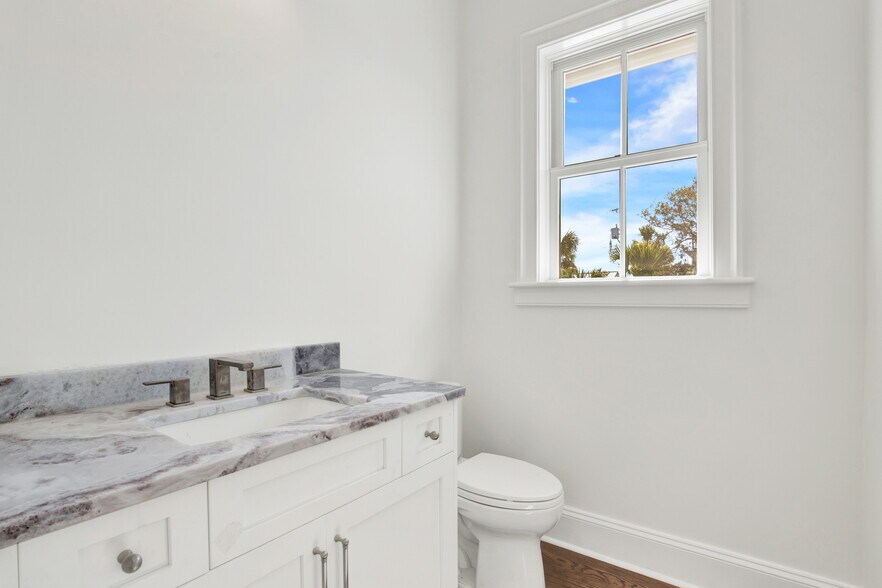 More Photos Of 104 17th st, Tybee Island Apartments For Sale