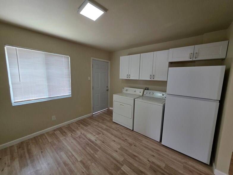 More Photos Of 541-553 Admiral Callaghan Ln, Vallejo Apartments For Sale
