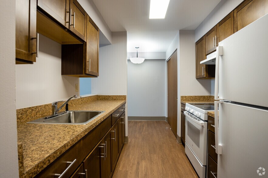 More Photos Of 195 Genesee St, Utica Apartments For Lease