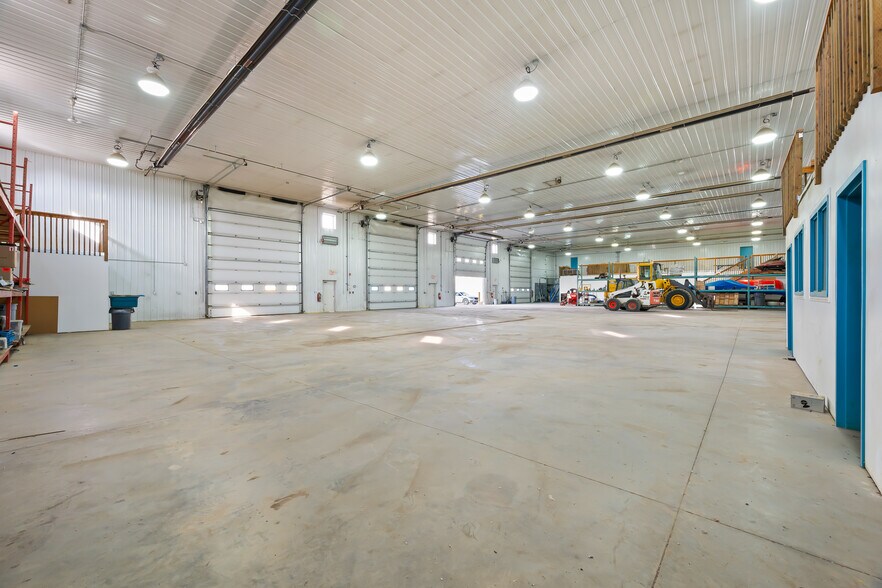 More Photos Of 501077 RR13 Airport Rd, Lloydminster Warehouse For Lease