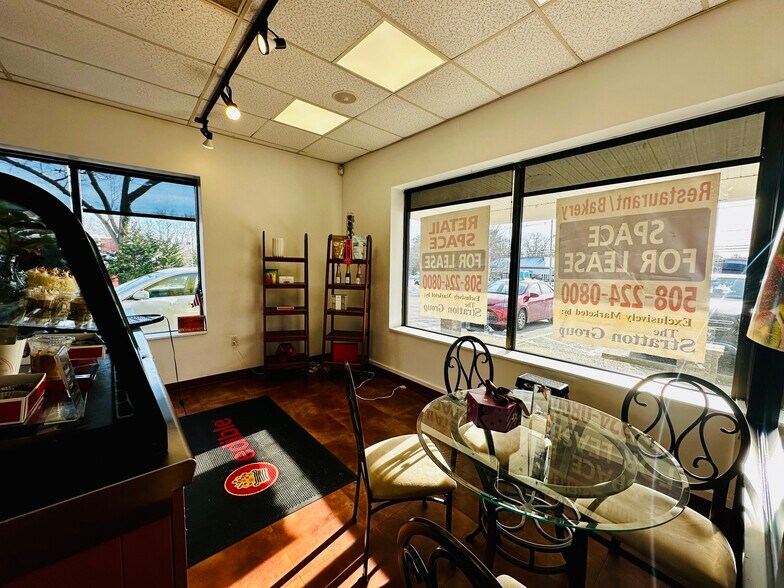 More Photos Of 386 Columbia Rd, Hanover General Retail For Lease