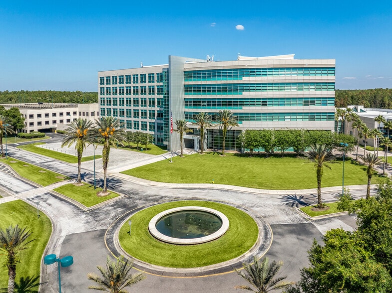 More Photos Of 8125 Highwoods Palm Way, Tampa Office For Sale