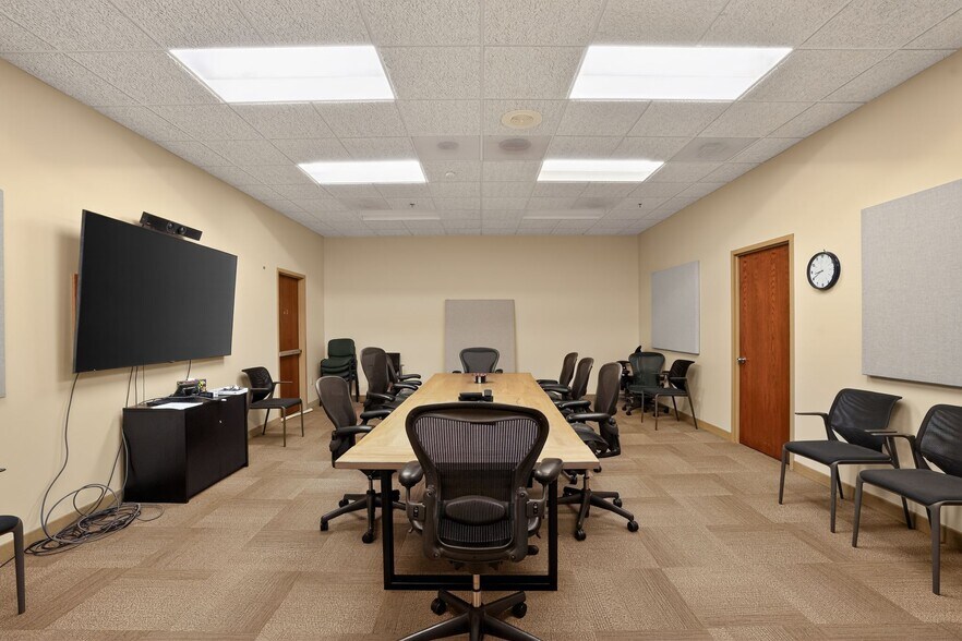 More Photos Of 16000 Trade Zone Ave, Upper Marlboro Unknown For Lease