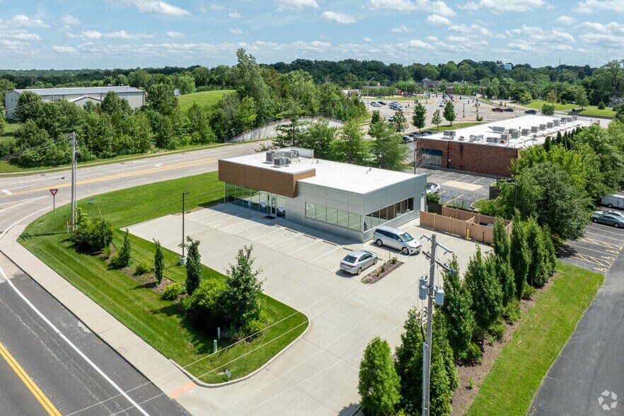 More Photos Of 1706 Smizer Station Rd, Saint Louis Office For Sale