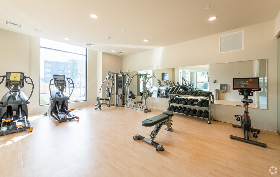 More Photos Of 39 Trotter Rd, Weymouth Apartments For Lease