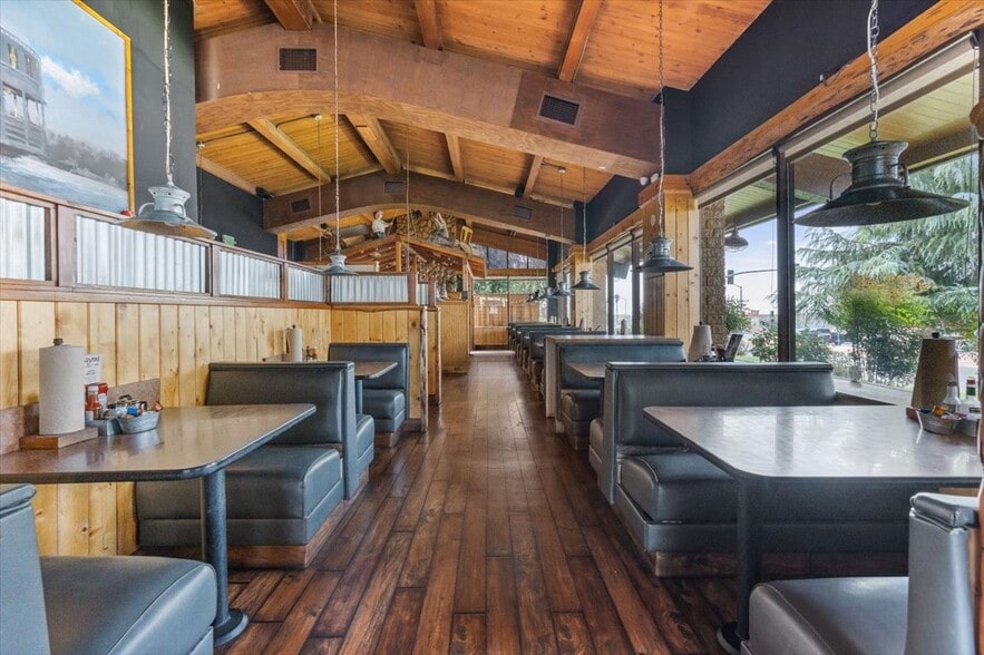 More Photos Of 2673 Mount Vernon Ave, Bakersfield Restaurant For Sale